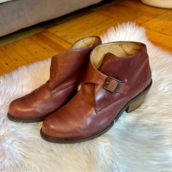 John Fluelog Adriana Chapot Bootie - Picture 1 of 10